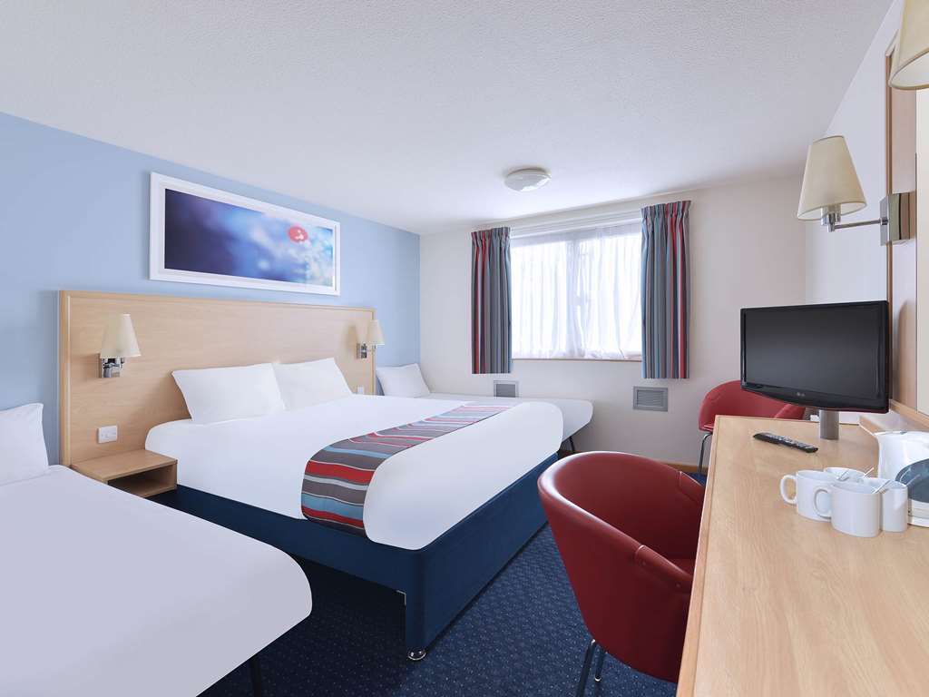 Travelodge Reading Whitley Ruang foto
