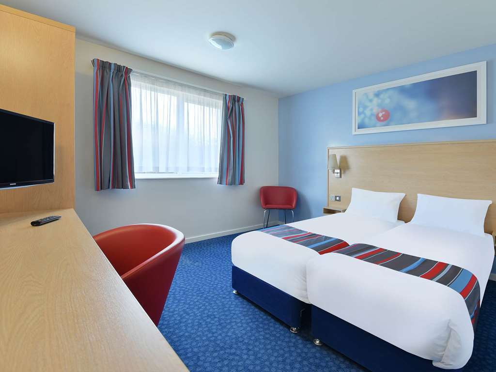 Travelodge Reading Whitley Ruang foto